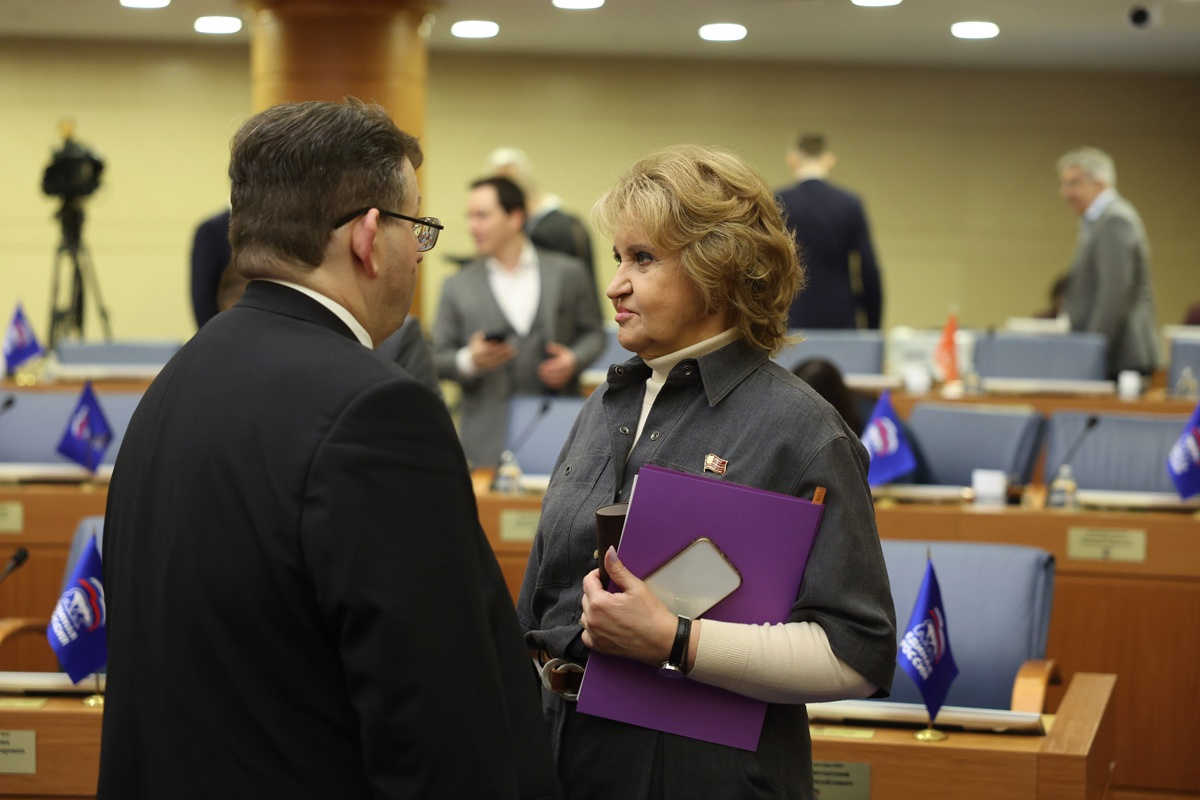Депутаты МГД дали комментарии к Постановлению Московской городской Думы «О докладе о деятельности Уполномоченного по правам человека в городе Москве в 2025 году», принятому на заседании Мосгордумы 15.04.2026: