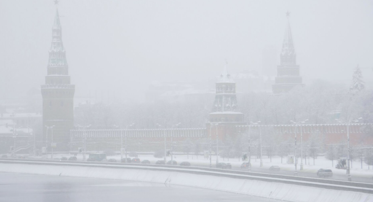 Росгидромет: Снегопады могут идти в Москве вплоть до апреля