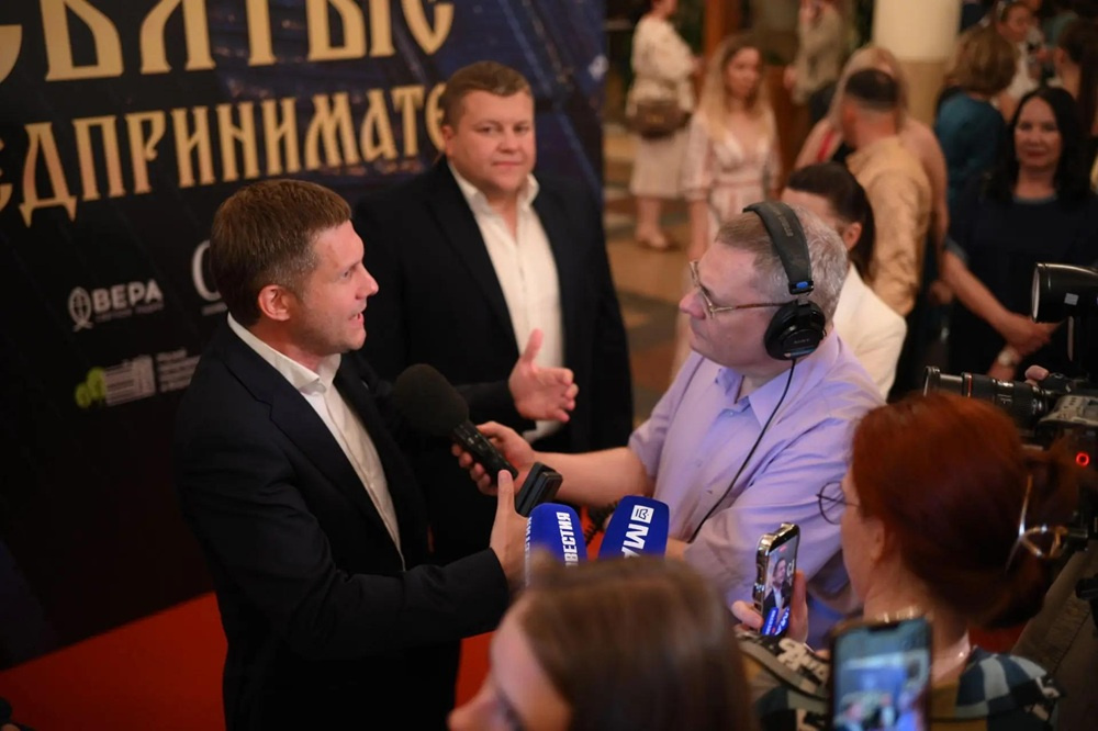 Более 1200 человек посетили премьеру документального фильма «Святые предприниматели» в Зале Церковных Соборов Храма Христа Спасителя